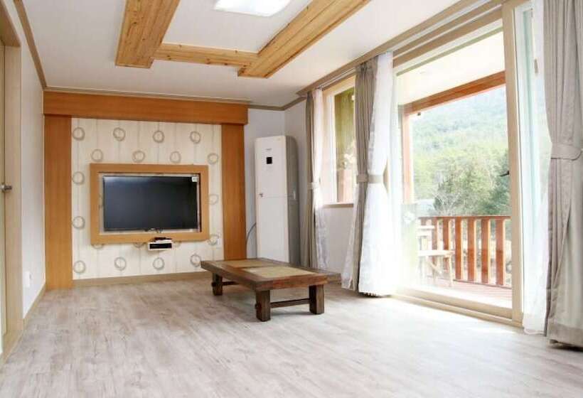 Namhae Geumsan Ianjae Pension