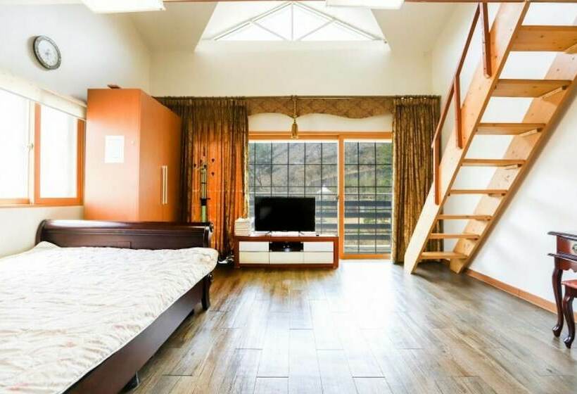 Pyeongchang White Castle Pension