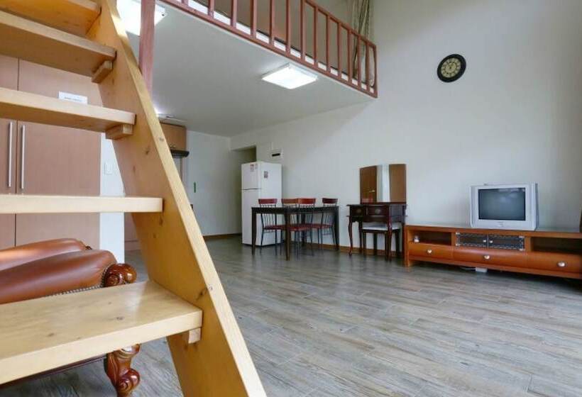 Pyeongchang White Castle Pension