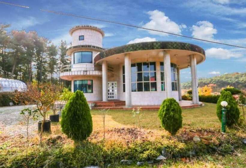 Taean  Sunflower Pension