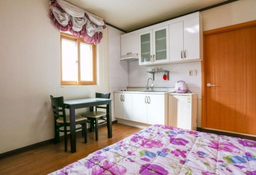 Taean  Sunflower Pension