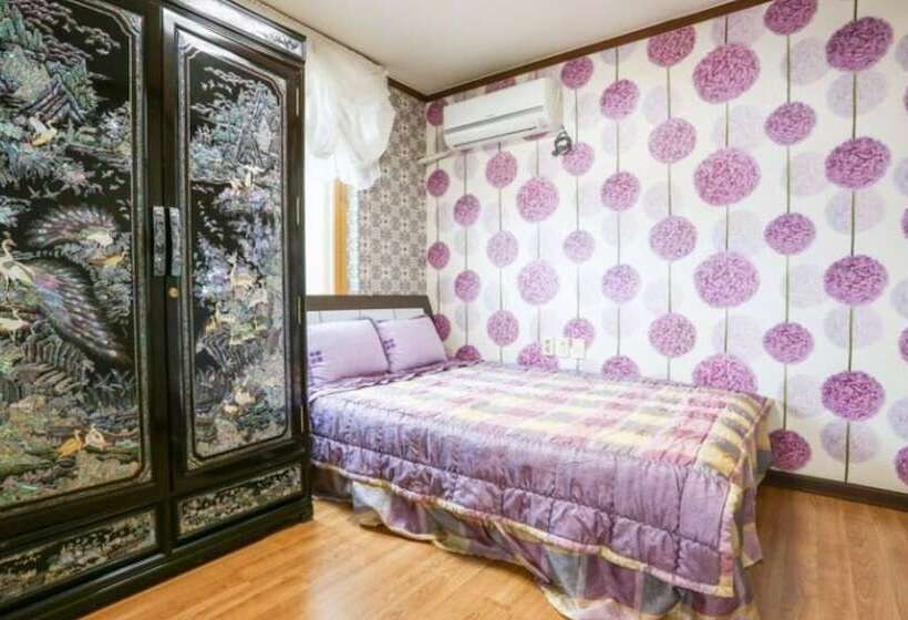 Taean  Sunflower Pension