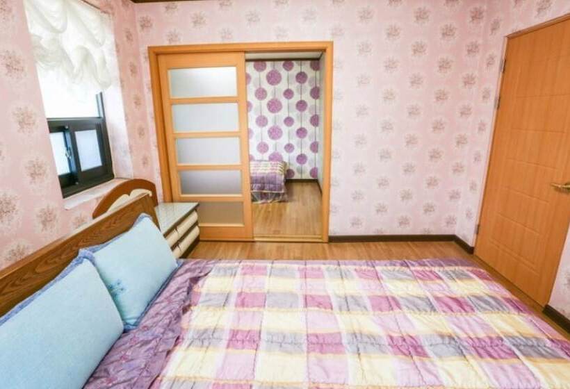 Taean  Sunflower Pension