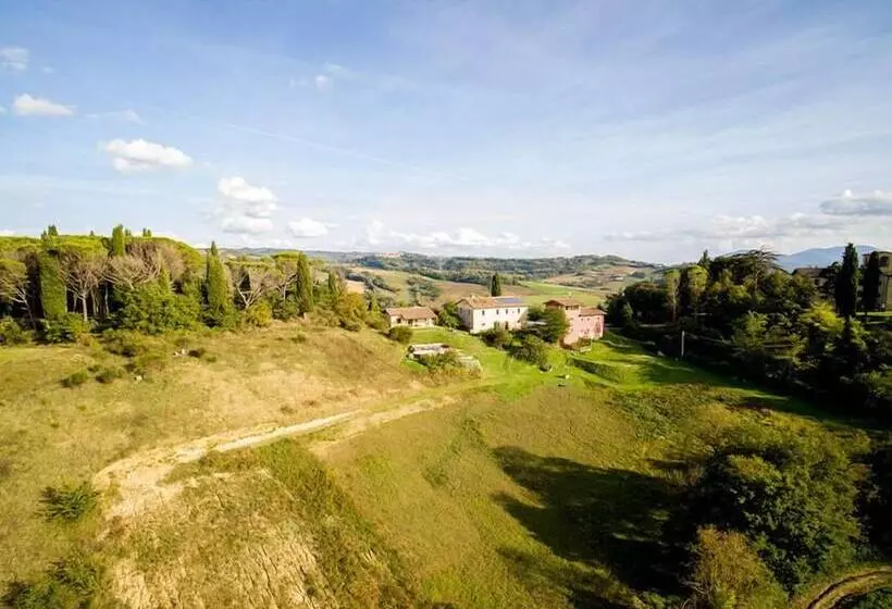 Aamiaismajoitus (B&B) Agriturismo Il Sarale   Umbria