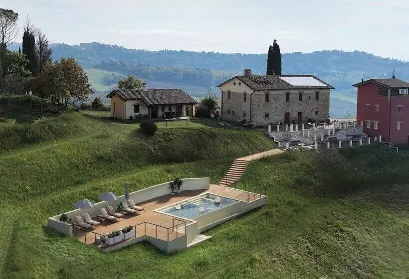 Aamiaismajoitus (B&B) Agriturismo Il Sarale   Umbria