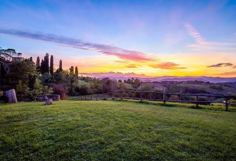 ベッドアンドブレックファースト Agriturismo Il Sarale   Umbria
