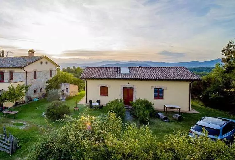 ベッドアンドブレックファースト Agriturismo Il Sarale   Umbria