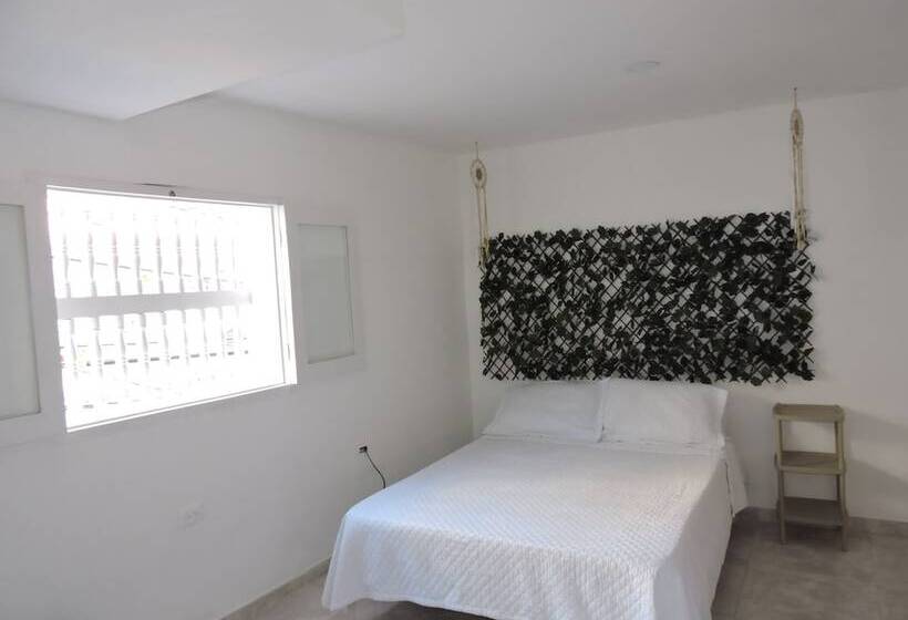 ベッドアンドブレックファースト Casa Biscanna