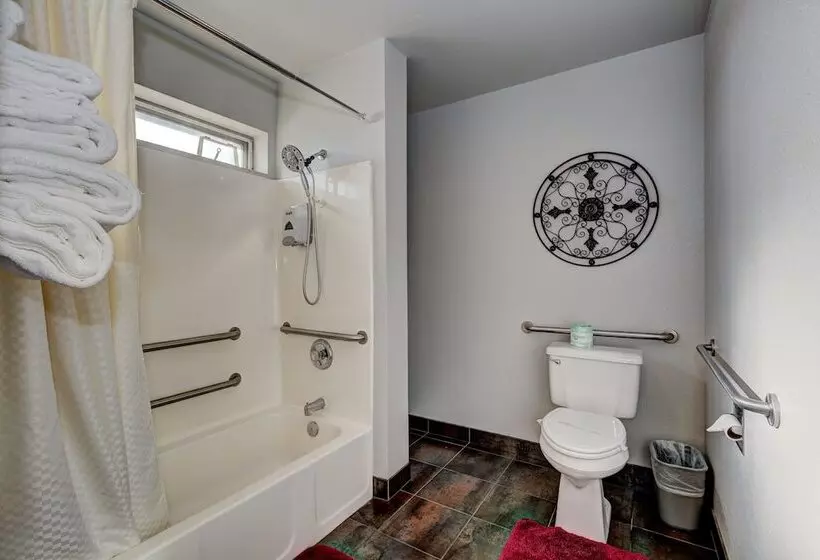 Holiday Motel & Rv Park