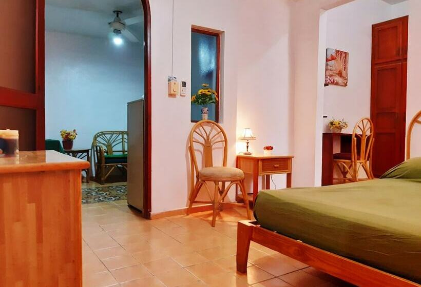 Aparta Hotel Casa Clara