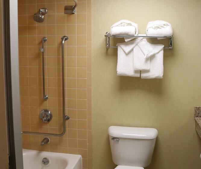 فندق Bradley Inn