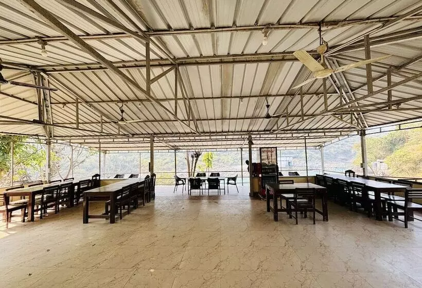 ホテル Camp High 5 Jayalgarh