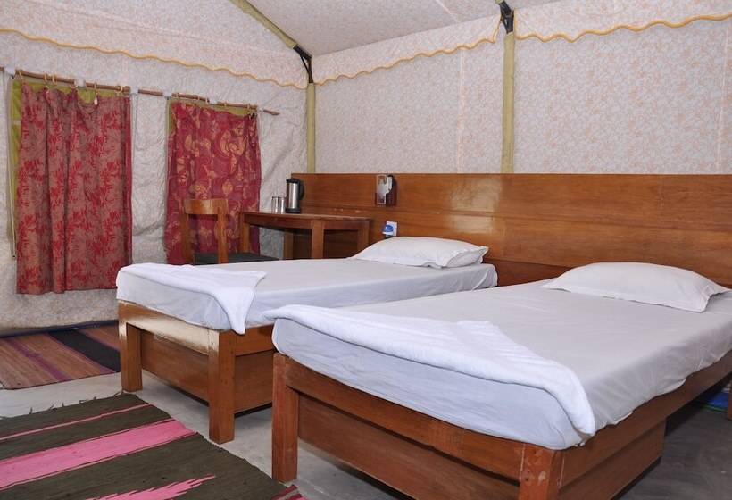 Отель Camp High 5 Jayalgarh