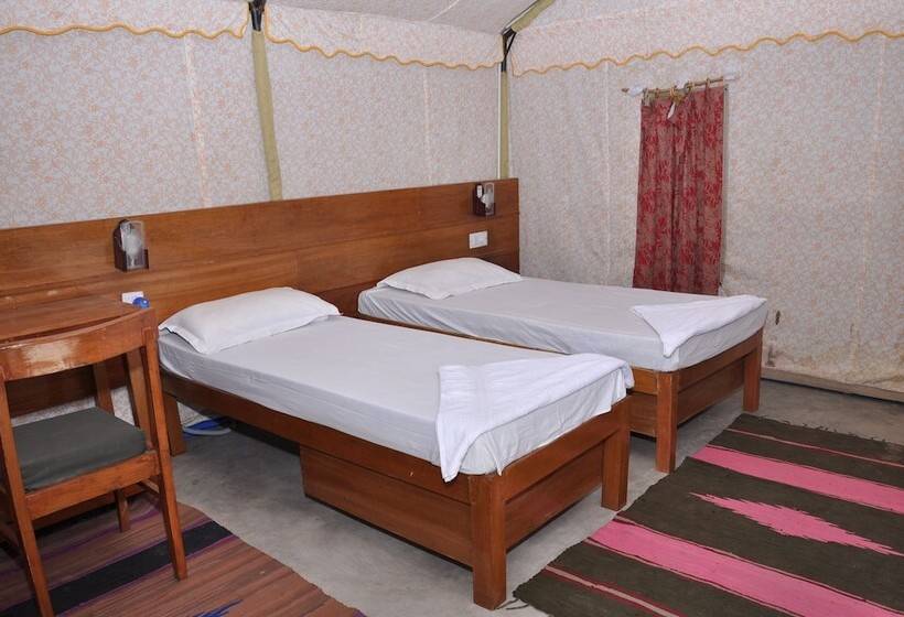 Отель Camp High 5 Jayalgarh