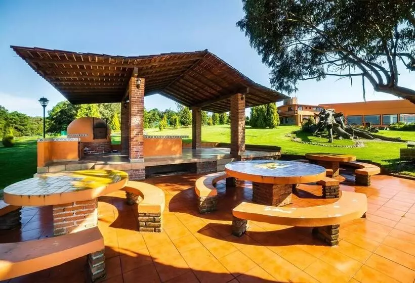 ホテル El Roble Resort