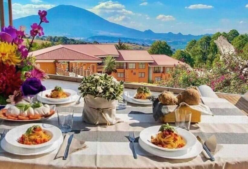 בית מלון כפרי El Roble Resort