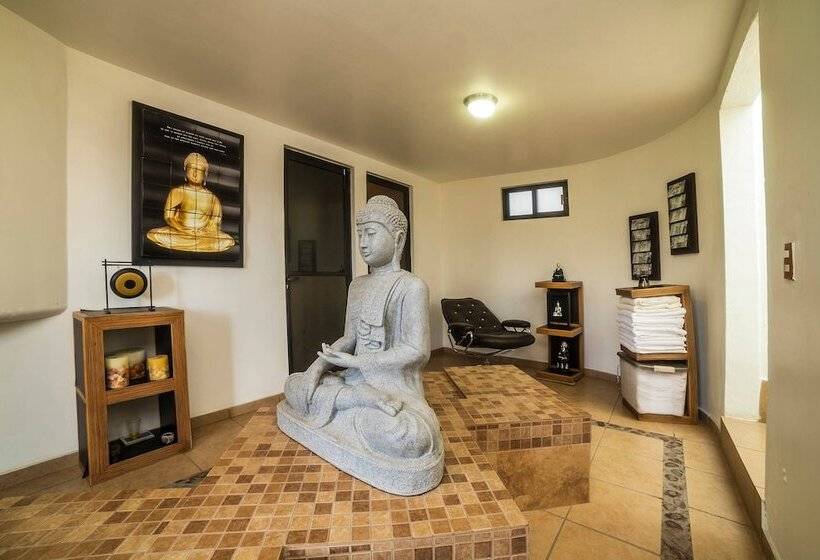 בית מלון כפרי El Roble Resort