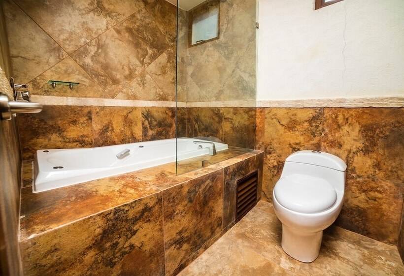 בית מלון כפרי El Roble Resort