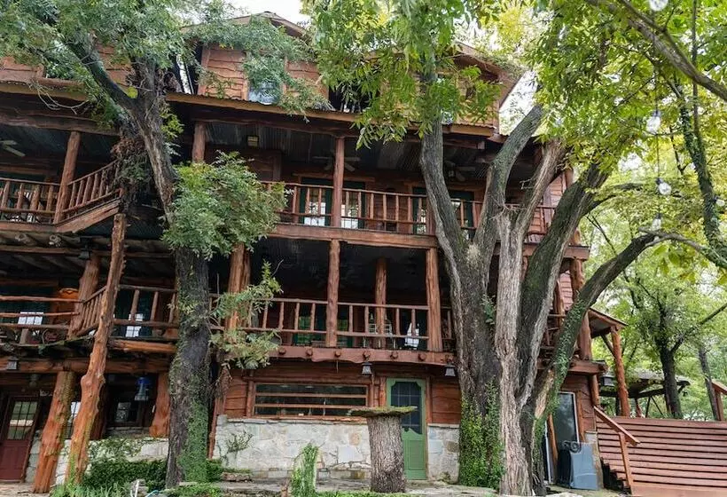 Hotelli Moon River Ranch