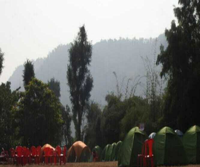 Hotel Moustache Kamp Kalakund