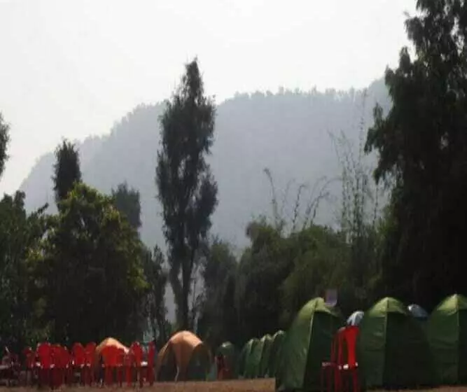 Hotelli Moustache Kamp Kalakund