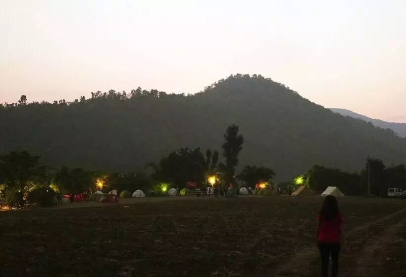 Hotelli Moustache Kamp Kalakund