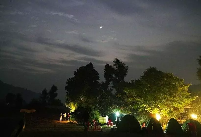 Hotelli Moustache Kamp Kalakund