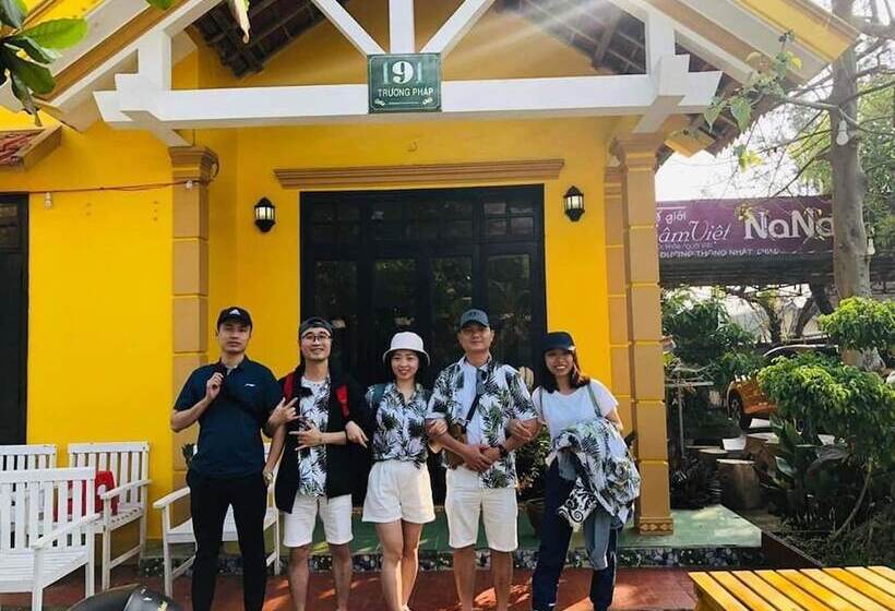 هتل Nana Lee Homestay & Restaurant