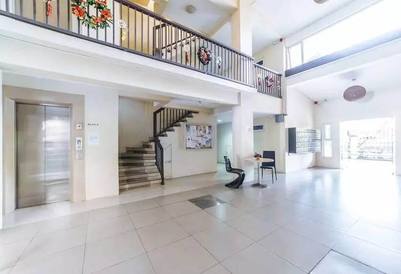 ホテル Reddoorz Plus Near Ck Square Cainta