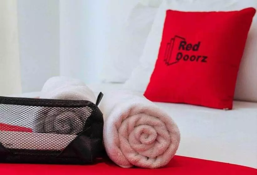 ホテル Reddoorz Plus Near Ck Square Cainta