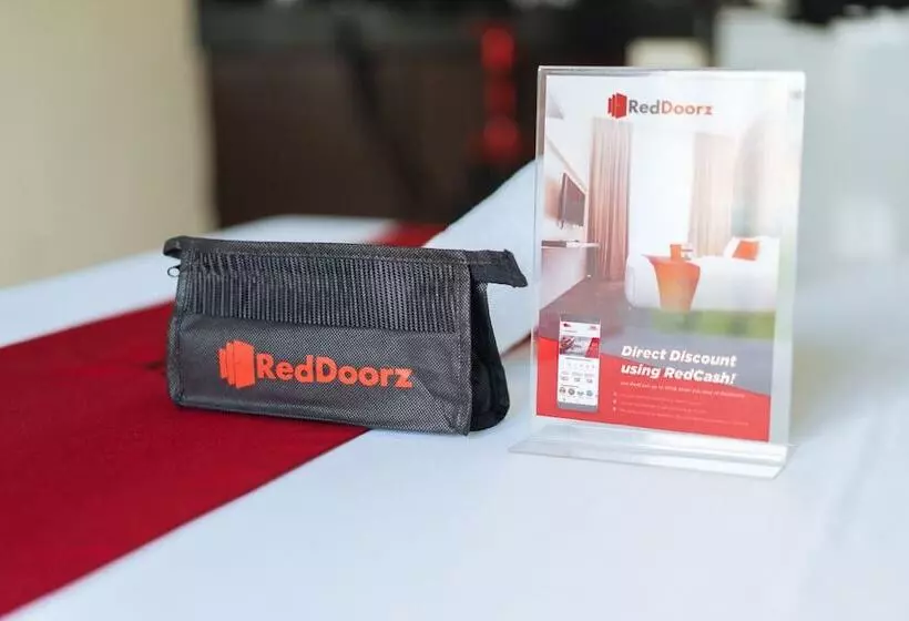 ホテル Reddoorz Plus Near Ck Square Cainta