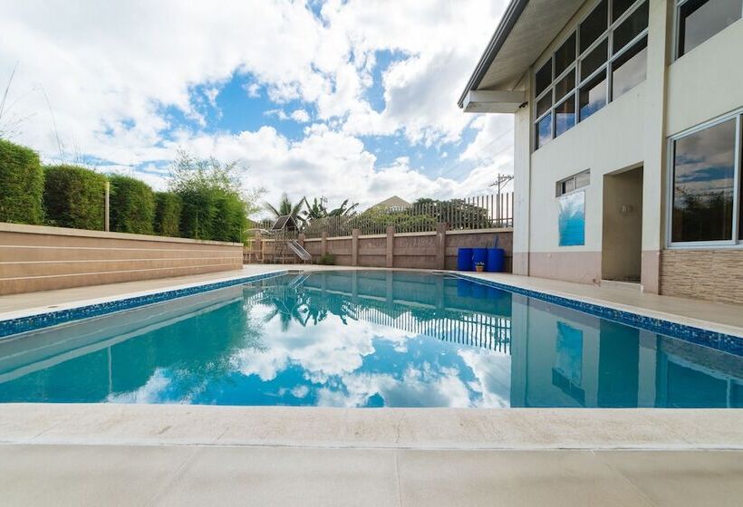 Hotel Reddoorz Plus Near Ck Square Cainta