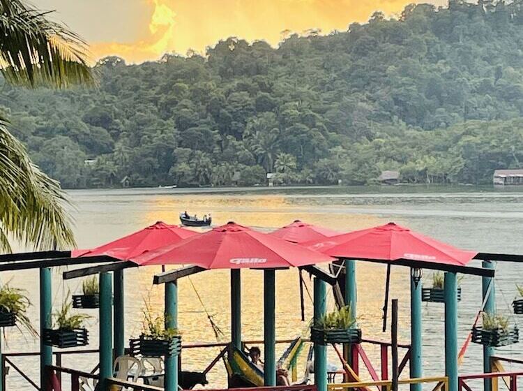 هتل Palmeras Del Río