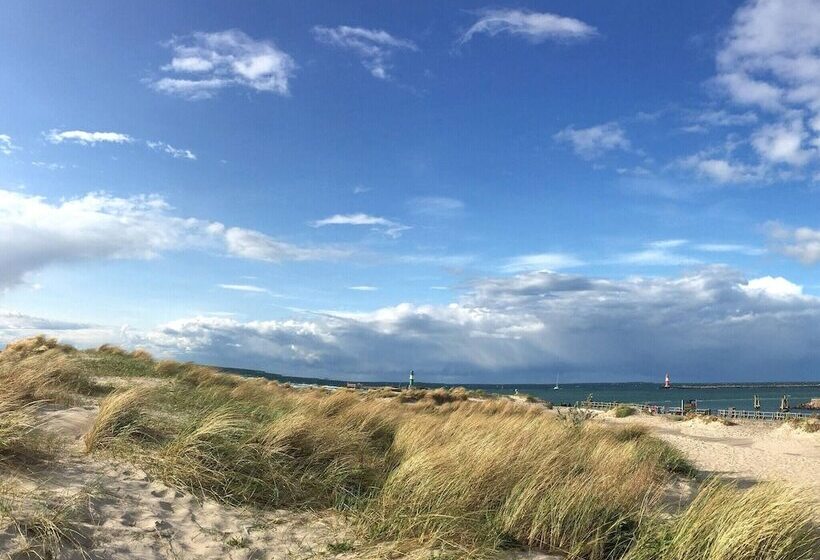 Schoenes Modernes Ferienhaus Am See