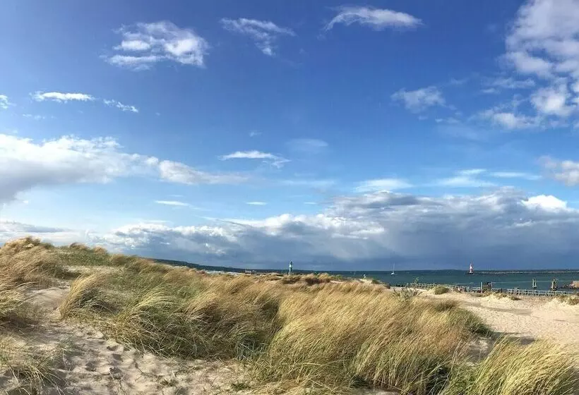 Schoenes Modernes Ferienhaus Am See