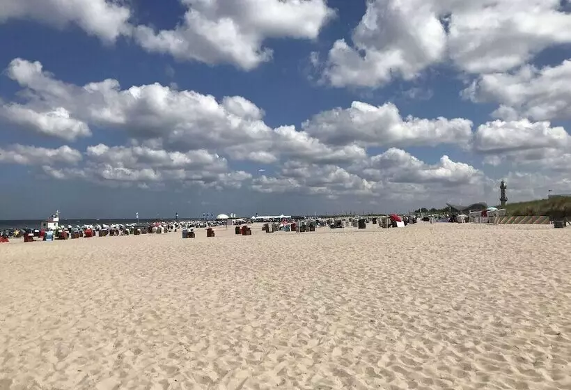 Schoenes Modernes Ferienhaus Am See