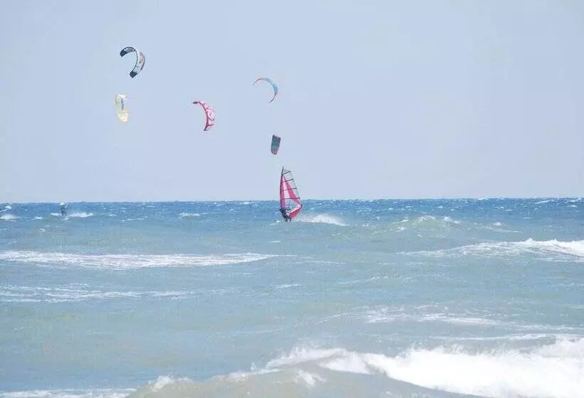 Schoenes Modernes Ferienhaus Am See