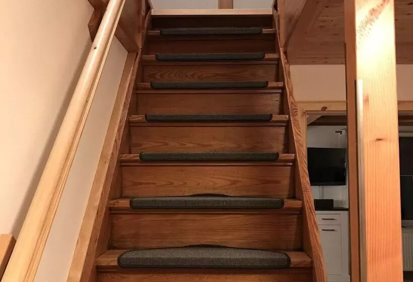 Schoenes Modernes Ferienhaus Am See