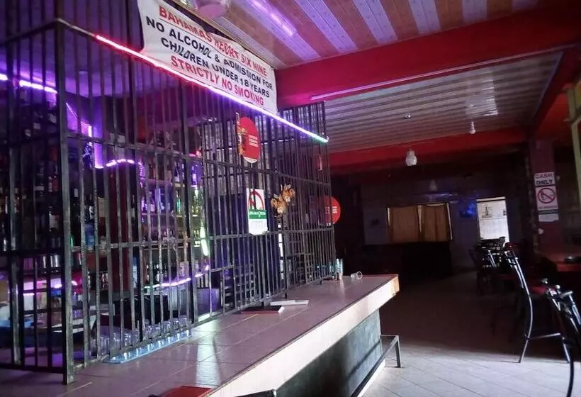 پانسیون Bahamas Resort