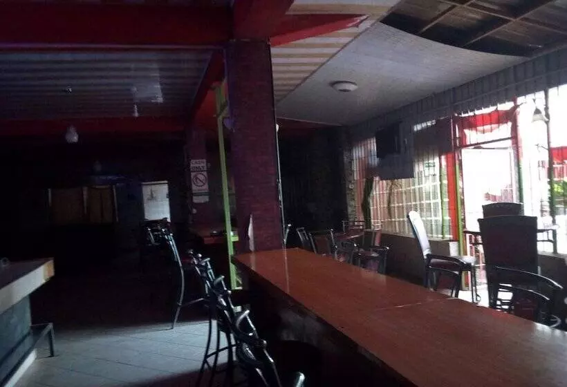 پانسیون Bahamas Resort