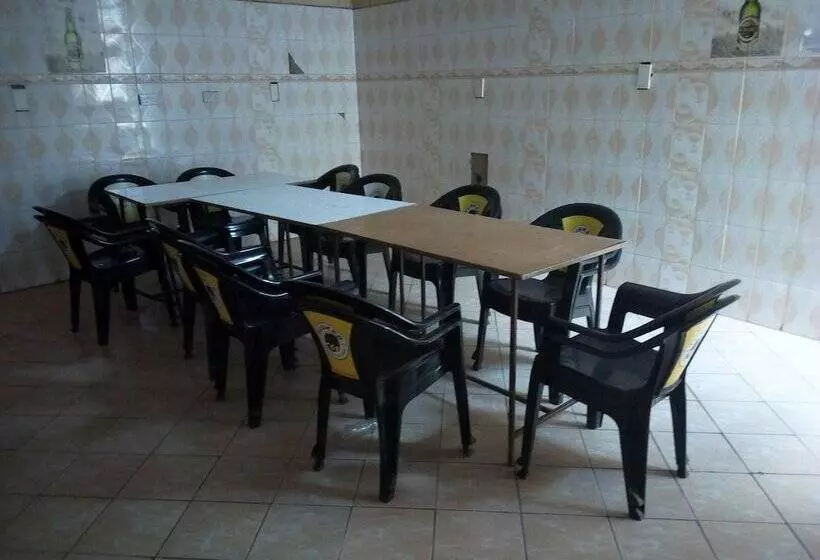 پانسیون Bahamas Resort