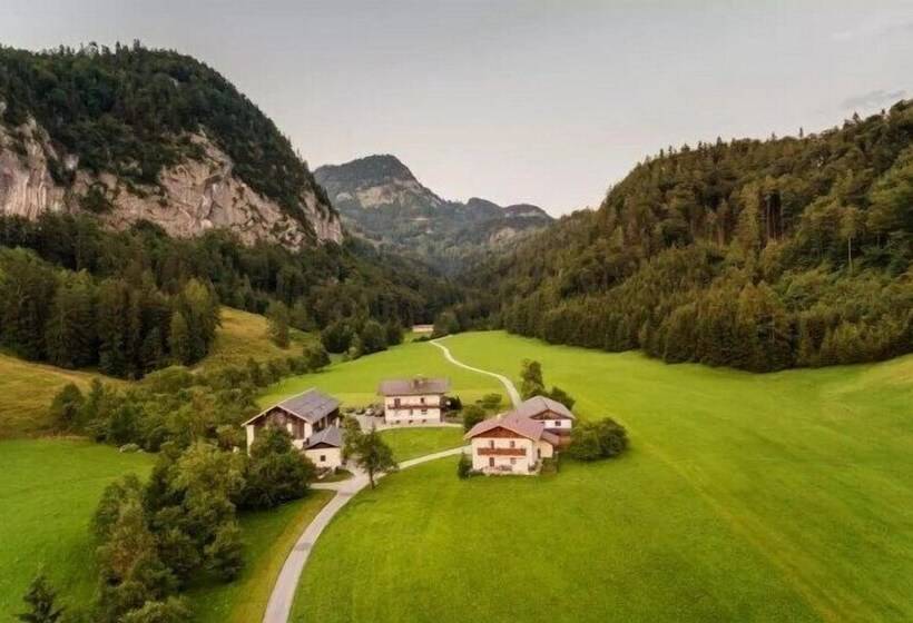 ペンション Hinterkellaubauer