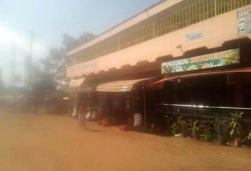 پانسیون Junction Guest House