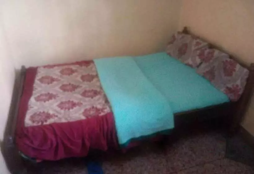 پانسیون Junction Guest House
