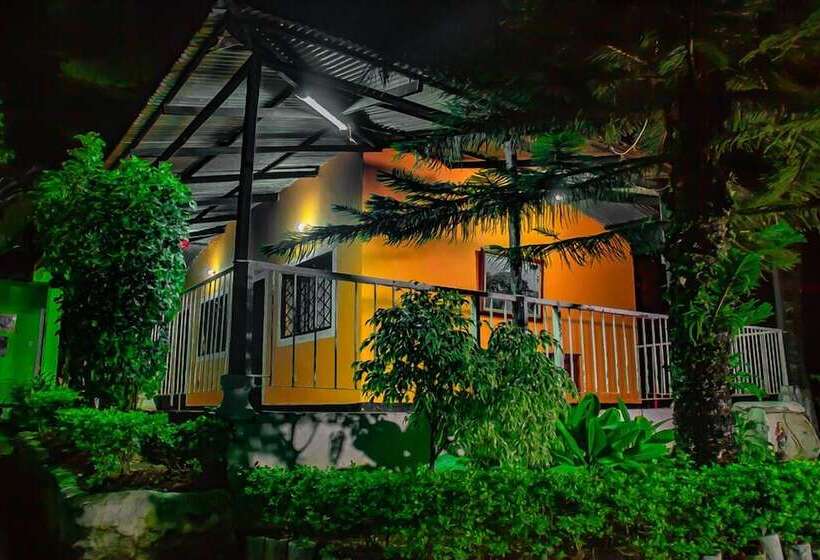 پانسیون Los Palmares Hostel