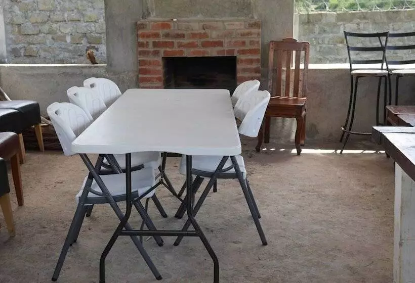 پانسیون Namelok Retreat Centre