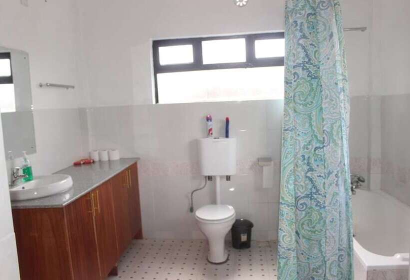 پانسیون Namelok Retreat Centre