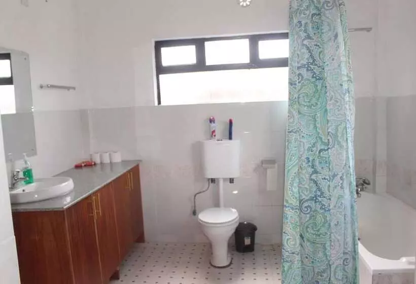 پانسیون Namelok Retreat Centre