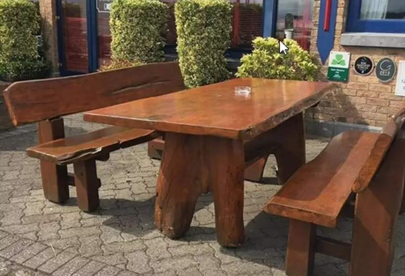 ペンション The Bosun