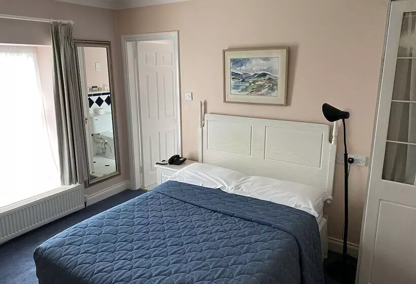 ペンション The Bosun